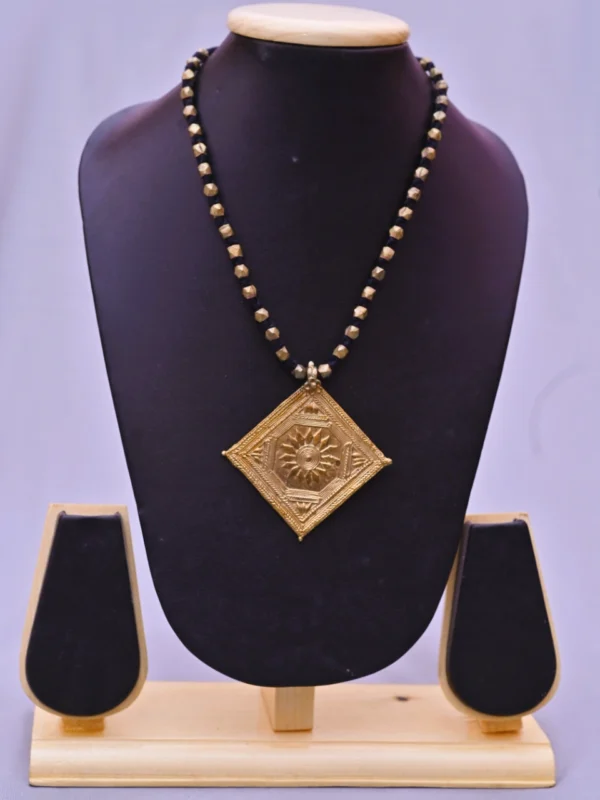 Akriti : The Dokra Pendant Necklace