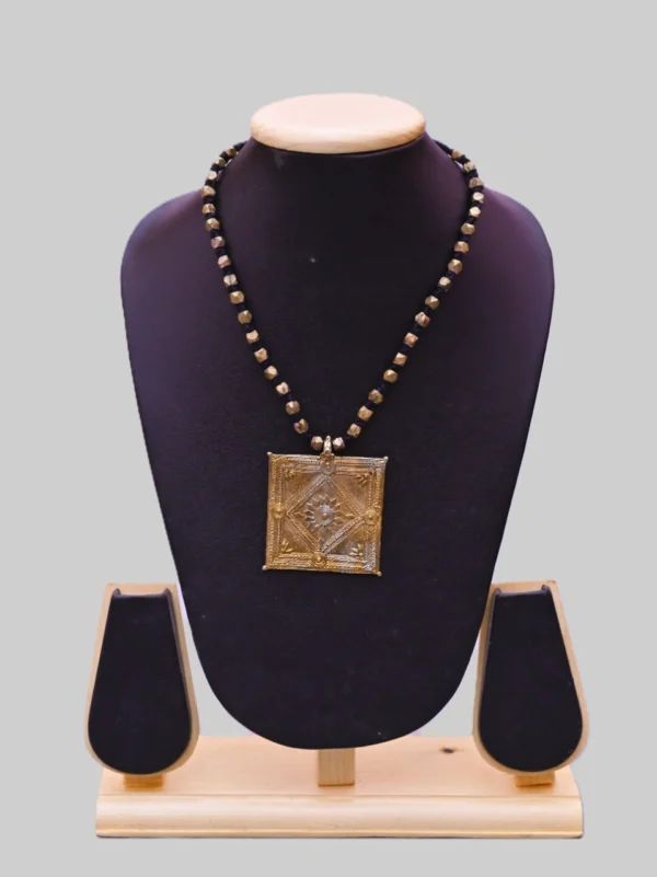 Akriti : The Dokra Pendant Necklace