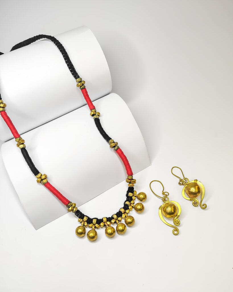Authentic Dokra necklace with earrings, brass beaded, red&black colour