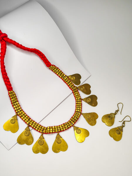 Traditional, Dokra patri and beads necklace with earrings (red-heart)