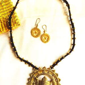 Extraordinary Durga Mata necklace with earrings