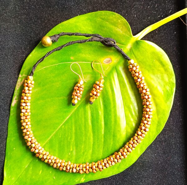 Unique, dokra choker necklace, with earrings, dual-colour, brass-copper beads - Image 4
