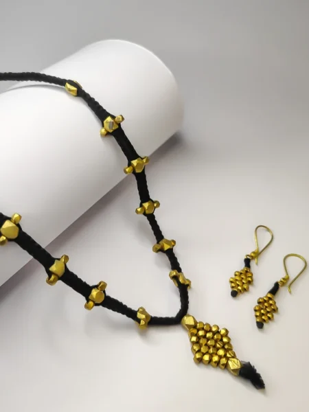 Elegant Single-Line Burfi Pendant with Beads in Black Thread & Matching Earrings
