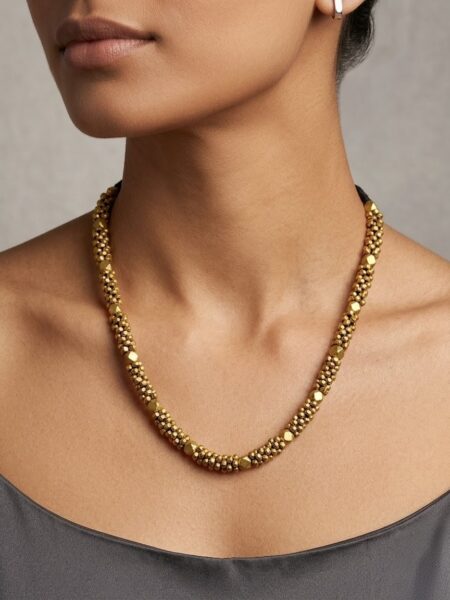 Neklace choker brass beads in one colour with er type 3