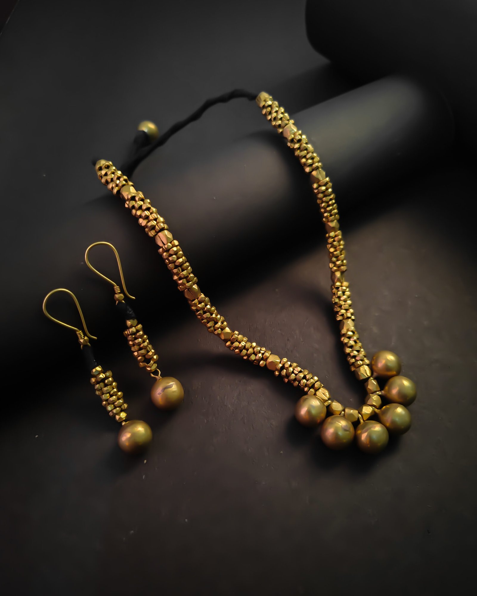 Necklace choker brass beads and balls with er black