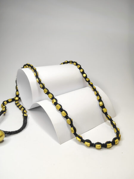 Necklace dimond bead single line long in black thread