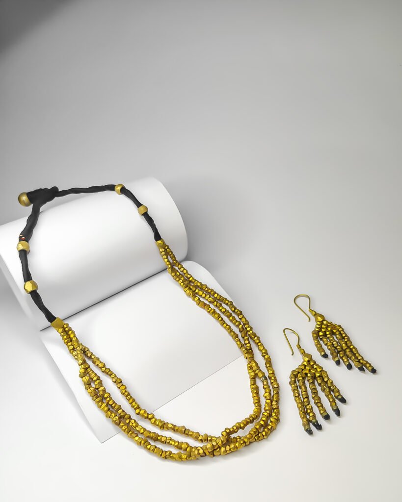 Necklace three line with er type 3